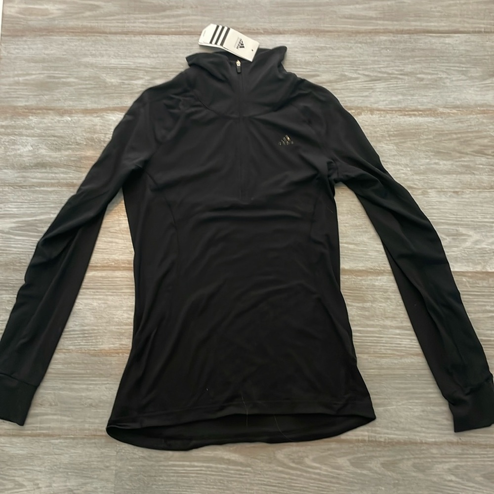 NWT adidas 1/4 zip. Black with thumb holes in sleeve. Size small